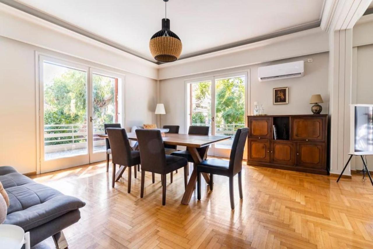 Spacious Renovated Flat In The Riviera דירה *